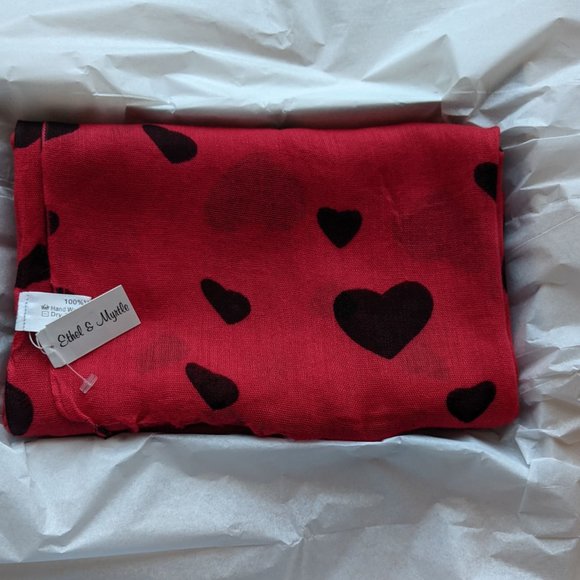 NWT Ethel & Myrtle Red & Black Heart Scarf - Picture 7 of 9